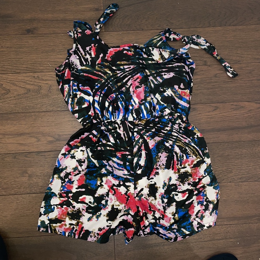 Angie Multi Color Romper with Pockets - Picture 4 of 5